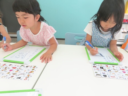 幼稚園書く3